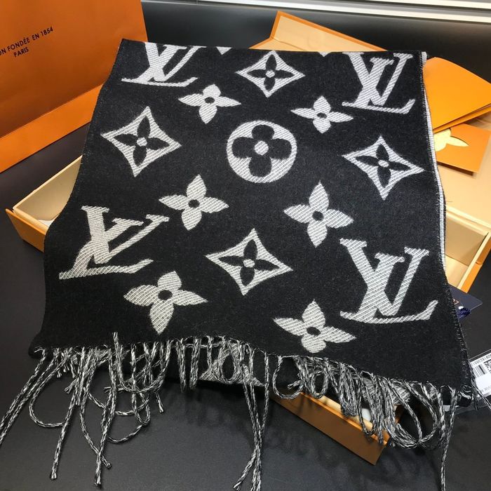 Louis Vuitton Scarf LV00027